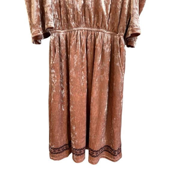 NEW Lucky Brand Pink Crushed Velvet Embroidery Cold Shoulder Pockets Dress Small - Picture 8 of 12